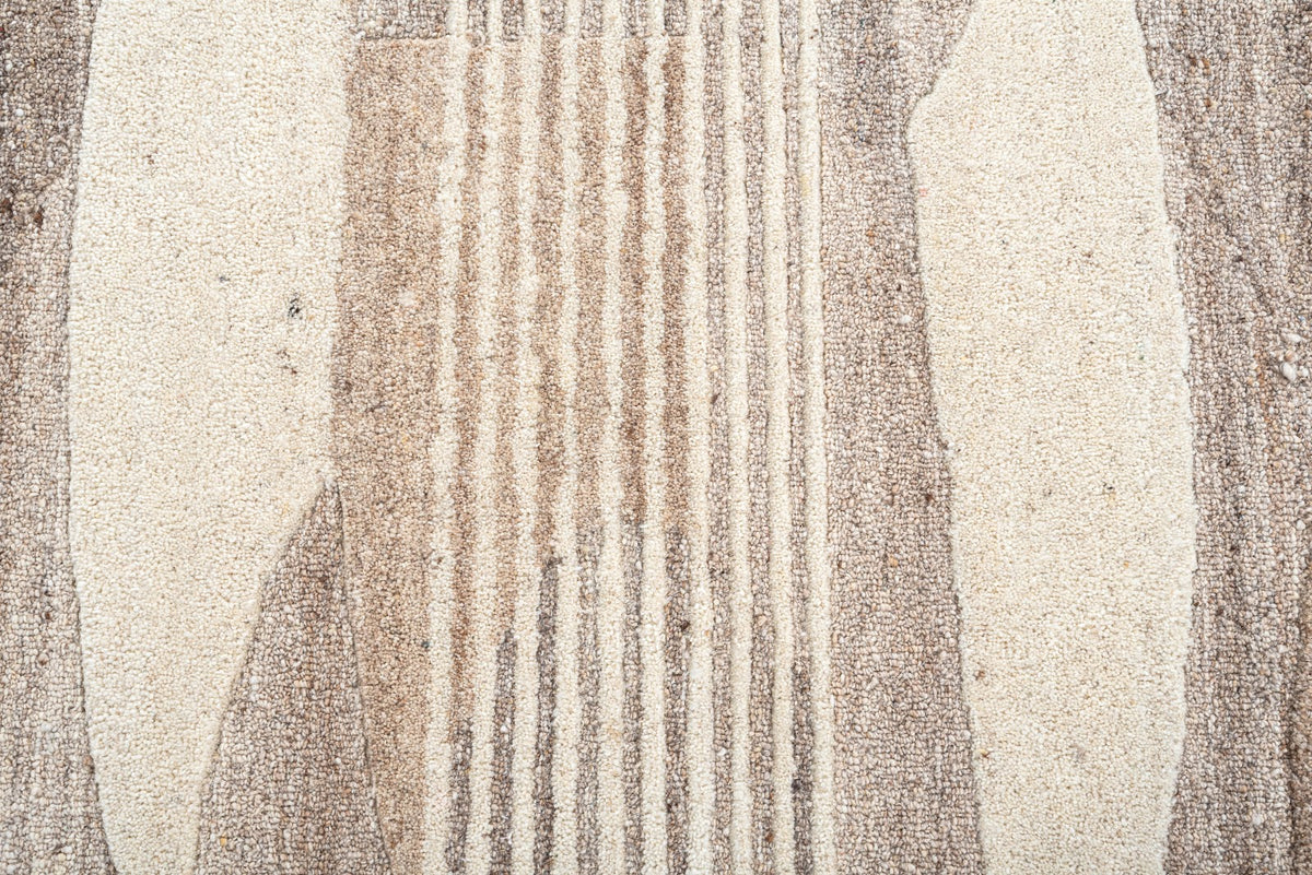 Ivory, Beige & Brown Geometric Border Wool Rug — Shaped 4